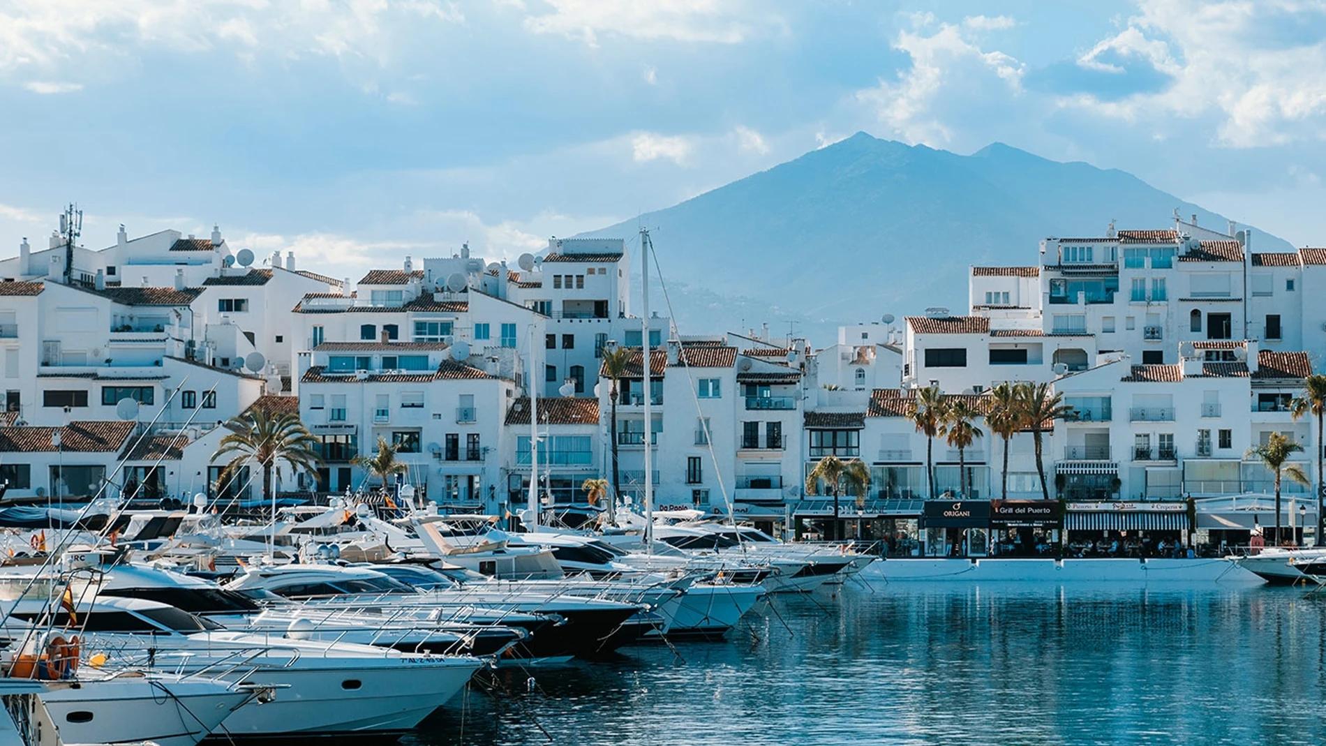 Puerto Banús marina view