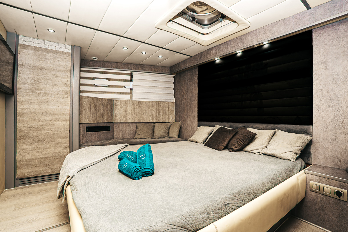 Mangusta 80 master cabin