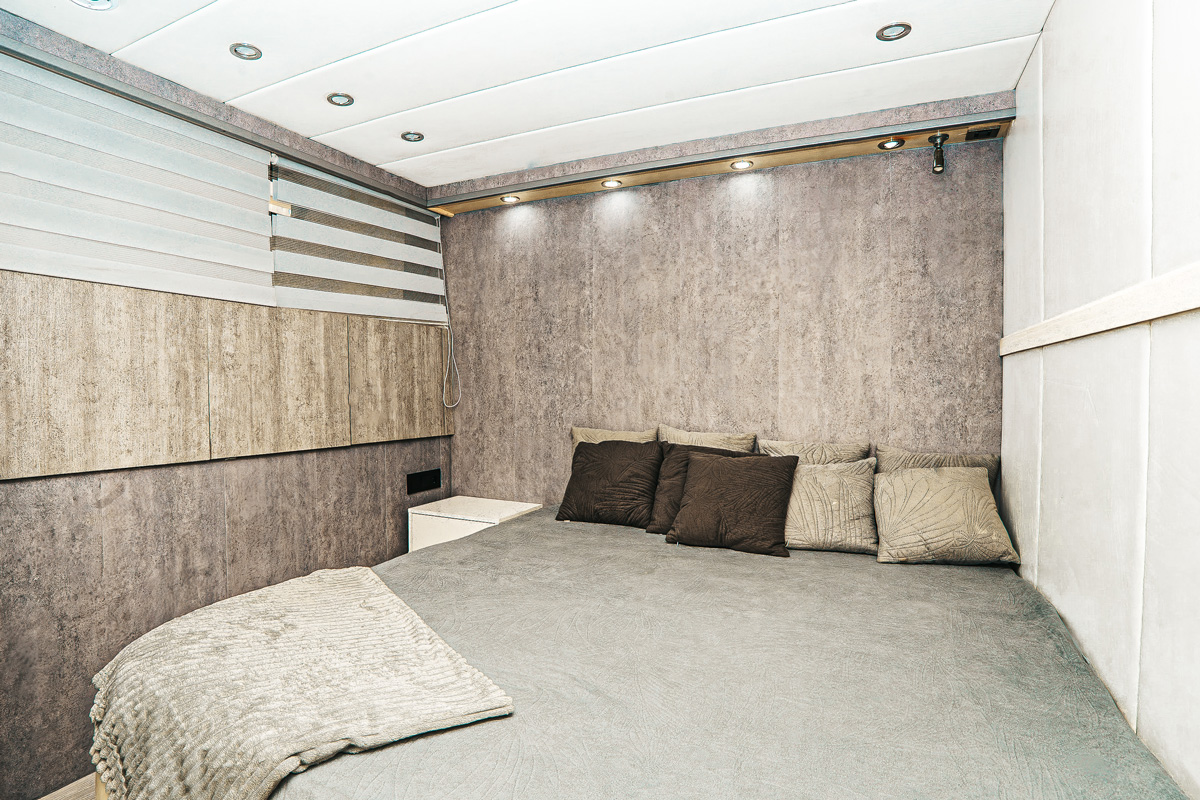 Mangusta 80 guest cabin